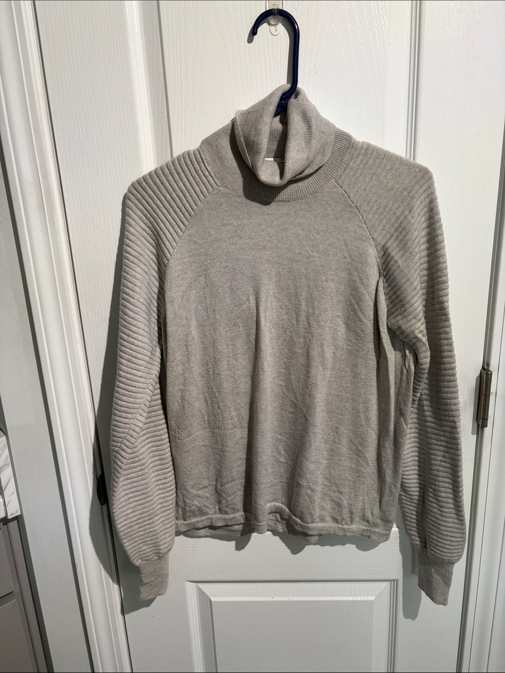Theory 38 Light Gray Turtleneck Sweater